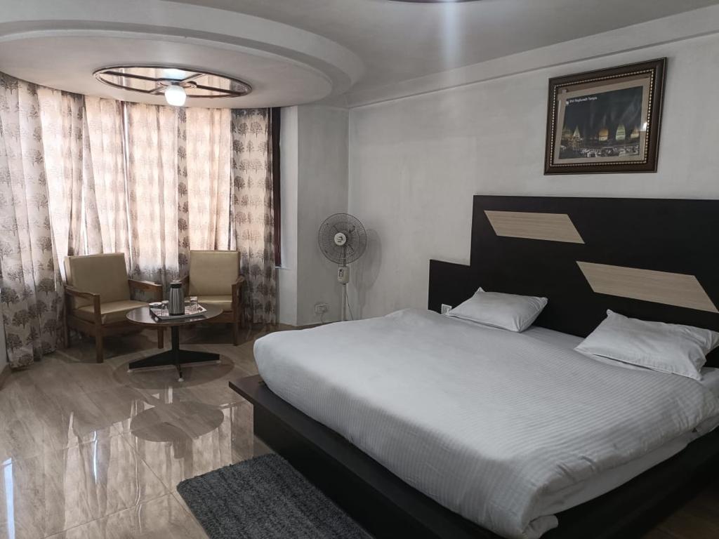 Deluxe Room 2