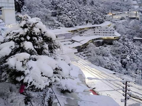 Fresh Snowfall and frozen Dal Lake